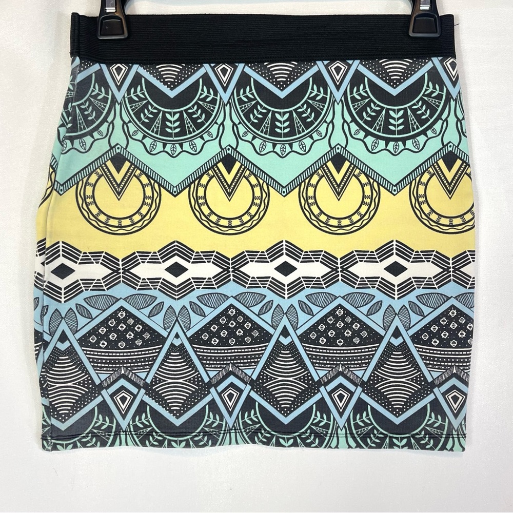 ZARA TRAFALUC Aztec Print Boho Style Tight Bodycon Stretch Mini Skirt *S* Small